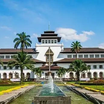 Musim Hujan Inget Bandung, 3 Rekomendasi lagu tentang Bandung