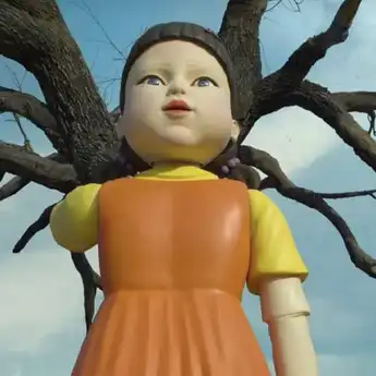 Pengisi Suara Boneka 'Squid Game' Tak Diperbolehkan Menonton Filmnya!