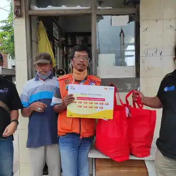 Rangkaian HUT ke-49, Radio Sonora Network Salurkan Berbagai Donasi
