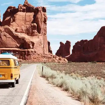 Viral di TikTok, 30 Lagu ini Wajib Masuk Playlist Roadtrip Kamu
