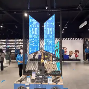 BTS Pop Up Store 'Map of The Soul' Telah Dibuka, ARMY Rasakan Sensasi Belanja Menyenangkan!