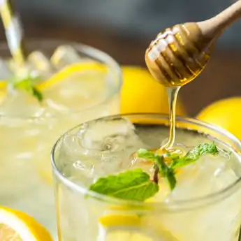 Wajib Coba Sih! Ini 5 Manfaat Campuran Madu dan Lemon untuk Kesehatan