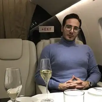 Diblokir Tinder, Simon Leviev Kini Hijrah ke TikTok? Masih Pamer Kekayaan
