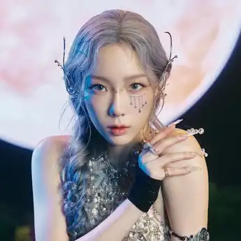 Lirik Lagu Heaven - Taeyeon SNSD, dengan Terjemahan Indonesia dan Inggris