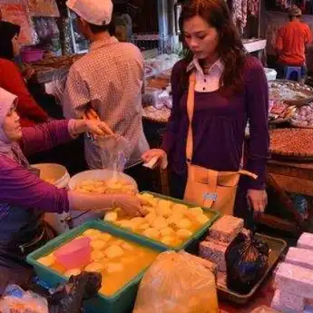 Tak Kunjung Sukses Jadi Karyawan Biasa, Rezeki 5 Weton Ini Mengalir Deras Kalau Jadi Pedagang!