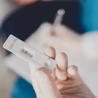 Sempat Bertemu Pasien Omicron, Apakah Harus Langsung Tes PCR?