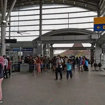 11 KA Jarak Jauh Layani Naik Turun Penumpang di Stasiun Cikarang Mulai 1 Maret