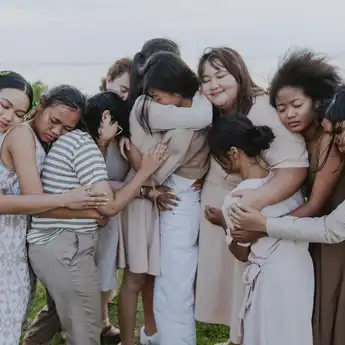 Wih! Yura Yunita Ajak Perempuan Merayakan Diri dalam Tutur Batin