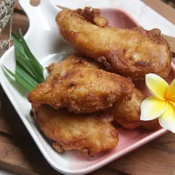 Akhirnya Ketemu Triknya! Ini Cara Mudah Bikin Pisang Goreng Anti Melempem, Cuma Tambah 2 Bahan Ini Doang