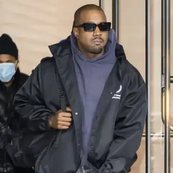 Lirik Lagu Ghost Town - Kanye West, Lengkap dengan Terjemahan