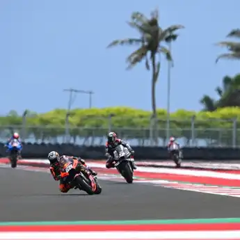 FIM dan Director Race: Marshal Sirkuit Mandalika Cekatan