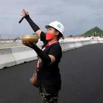 Viral di Kelas MotoGP, Pawang Hujan Ini Dibuat Kesal karena...