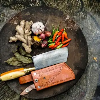 Kenapa Orang Bali Sering Memakai Bumbu Rajang daripada Bumbu Uleg?