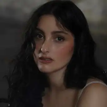 Lirik Lagu ‘I Still Love You’ – Banks, Lengkap dengan Terjemahannya