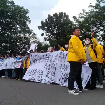Ribuan Mahasiswa se-Sumsel Gelar Demo Tolak Presiden Tiga Periode