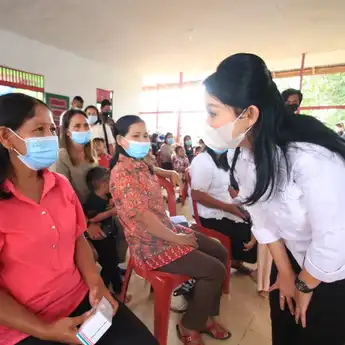 Bupati Karolin Minta Pihak Desa Adakan Program Bagi Ibu Hamil