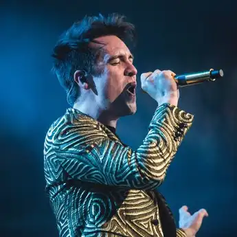 Setelah 4 Tahun, Panic! At The Disco Umumkan Comeback Single Berjudul 'Viva Las Vengeance'