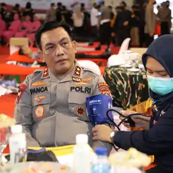Kapolda Sumut Donor Darah Jelang HUT Bhayangkara ke-76       