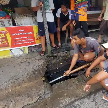 Banyak Akar Pohon Menyumbat Drainase, Begini Sikap Pemko Banjarmasin