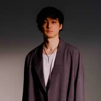 Lirik Lagu 'Glimpse of Us' - Joji, Cause Sometimes I Look in Her Eyes