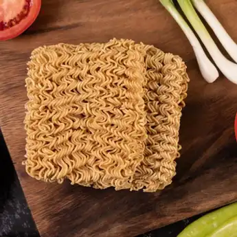 Ngeri! Bocah Bisa Kena Kanker Karena Terlalu Sering Makan Mie Instan!