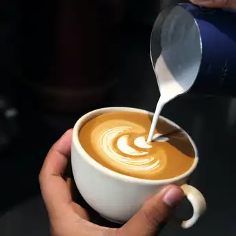 Rahasia Barista Membuat Minuman Enak, Ini Resep Kopi  Susu yang Nikmat