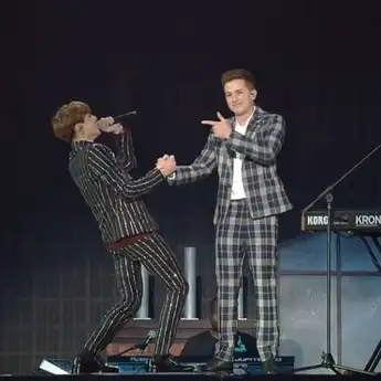 Lirik dan Terjemahan 'Left and Right' - Charlie Puth ft Jungkook BTS