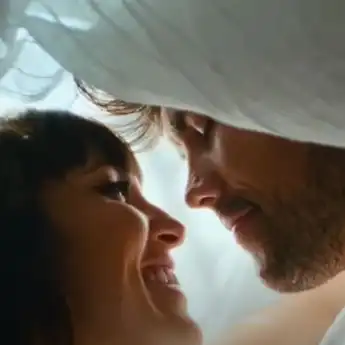 Lirik Lagu ‘True Romance’ - Oh Wonder, Lengkap dengan Terjemahan