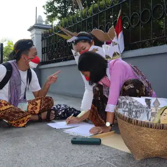 Konsep Jelajah Sejarah Dihadirkan Dinas Kebudayaan Kota Yogyakarta Dalam Final LCC Sejarah