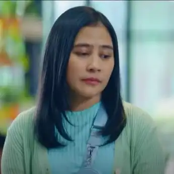 Sinopsis Film 12 Cerita Glen Anggara: Kisah Cinta Prilly Latuconsina dan Junior Roberts