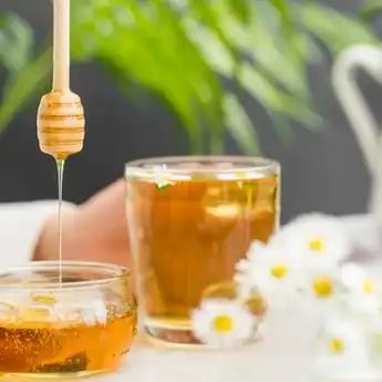 10 Ciri-ciri Madu Asli Tanpa Campuran, Begini Cara Menguji Keasliannya!