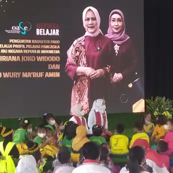 Perkuat Karakter Profil Pelajar Pancasila, Ibu Negara Mendongeng Bersama Anak-anak PAUD