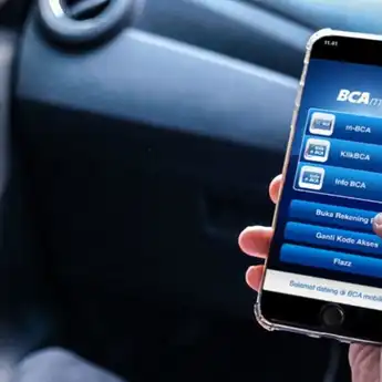 Mudah dan Simpel, Ini Cara Mengambil Uang di ATM BCA Tanpa Kartu: Cardless Lebih Aman Lho!