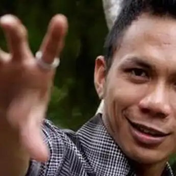 NYESEK Ini 10 Artis yang Dulu Kaya Sekarang Miskin, No 3 Eks Briptu?