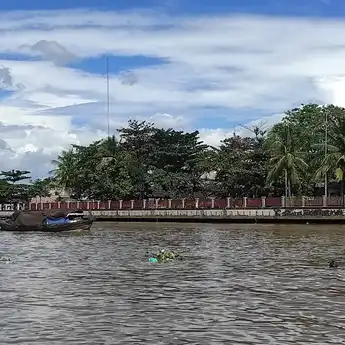 Warning! Mikroplastik Cemari Sungai Martapura. Diet Kantong Plastik Dipertanyakan