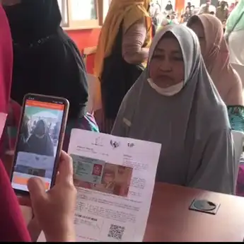 BLT Subsidi BBM Disalurkan. Warga Banjarmasin: Dua Bulan, Mana Cukup?