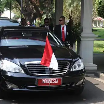 Ini Alasan Mobil Presiden Kebanyakan Berwarna Hitam          