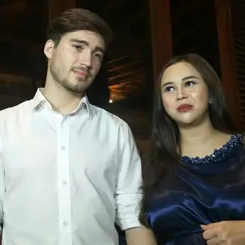 5 Artis yang Pernah Nikah Siri, No. 3 Menikah dengan Selingkuhan?