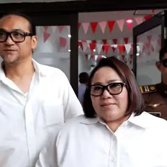 WOW Ini 5 Artis yang Nikahi Brondong, No 3 Bongkar Urusan Ranjang di Penjara?