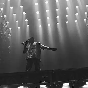 Lirik Lagu I Love Kanye - Ye yang Viral di TikTok, dengan Terjemahan
