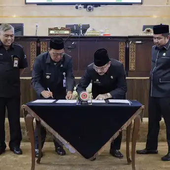 Perda Penambahan Penyertaan Modal bagi Bank Kalsel Akhirnya Disepakati