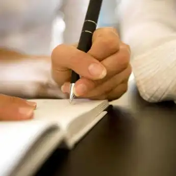 40 Contoh Kata Kerja Material dan Penggunaannya dalam Kalimat, Materi Bahasa Indonesia