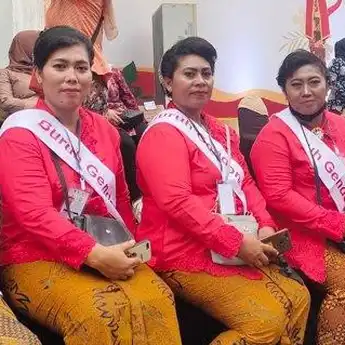 Beginilah Potret Perempuan Mandiri Dalam Semarak Berkebaya Bersama Ibu Negara