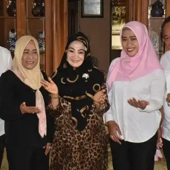 Jelang Hari Jadi Karanganyar, Juliyatmono Dan Rober Temui Mantan Bupati Rina Iriani