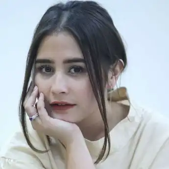 Biodata Prilly Latuconsina: Aktris Muda Berprestasi dan Multitalenta