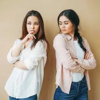 4 Zodiak yang Mudah Cemburu, Mereka Sering Iri Hati Lihat Pencapaian Orang Lain!