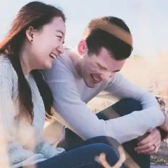 50 Tebak-tebakan Lucu Buat Pacar Beserta Jawabannya, Dijamin Bikin Ngakak!