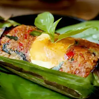 Resep Nasi Bakar Ayam Suwir Sederhana, Simple dan Nikmat    
