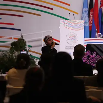 Nyanyikan 'Ojo Dibandingke', Suara Emas Ardha Hipnotis Delegasi Pertemuan Tingkat Tinggi Asia-Pasifik