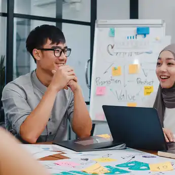 10 Contoh Discussion Text: Pengertian, Struktur & Ciri Kebahasaannya